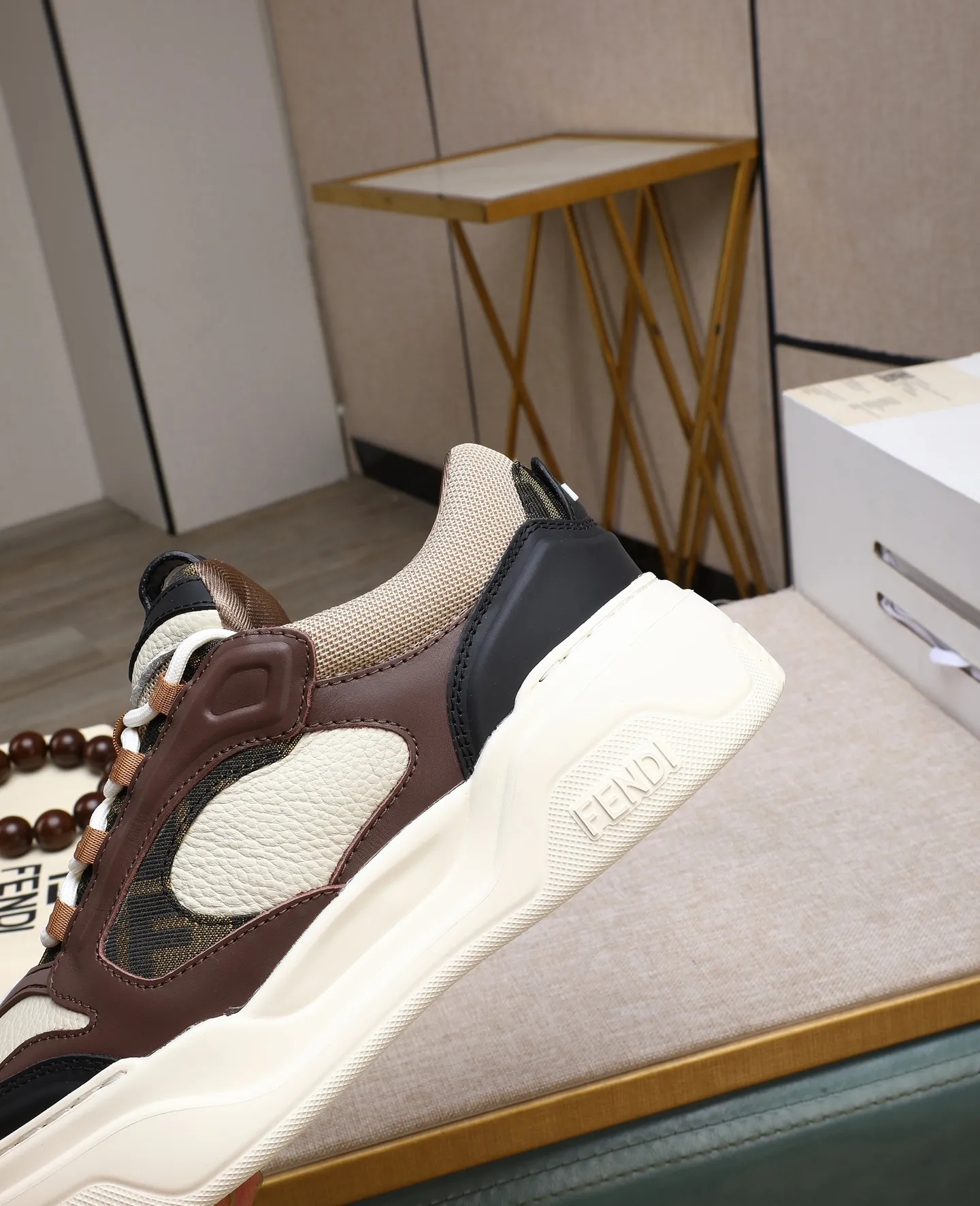 Men's shoes 💰760 [FENDI] Fendi - High-end quality original casual sports shoes - Upper: Nappa calfskin, pebbled calfskin, tongue and heel; injection molded brand logo plastic module - Lining: brand canvas - Outsole: ultra-light TPR foam·rubber; molded outsole -Super high quality control·Fine workmanship: highlighted (high-end·luxury·grade) -Size :39-44 (38, 45, can be customized)